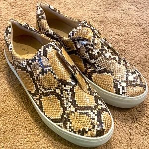 J/Slides womens snakeskin loafers Sz 8 new No box